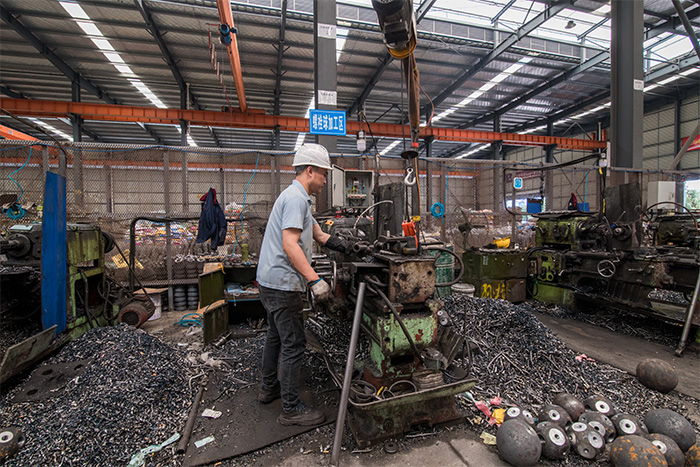 海门网架配件-螺栓球加工车间