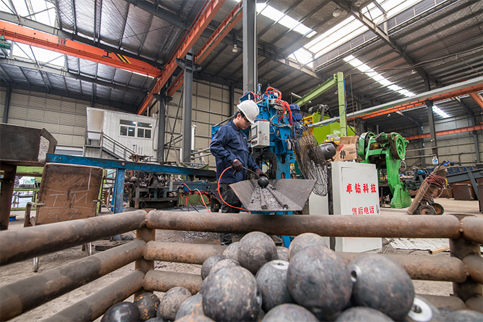 海门网架配件-螺栓球加工车间